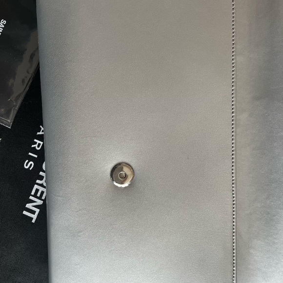 SAINT LAURENT Silver Diagonal Clutch - Picture 4 of 9